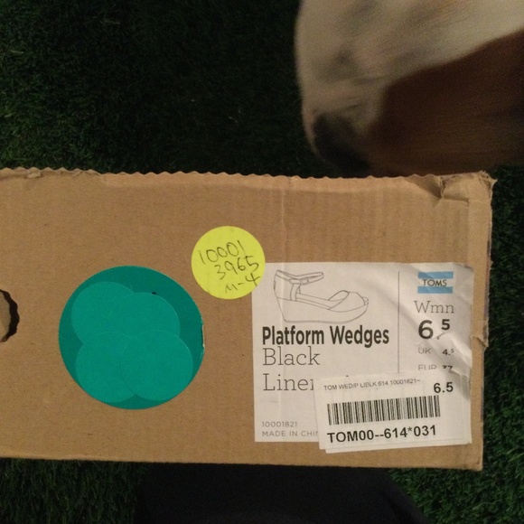 Toms Platform Wedges in Black - Picture 6 of 6